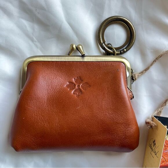 Patricia Nash Handbags - NWT | PATRICIA NASH British Tan Kisslock Coin Card Holder Pouch